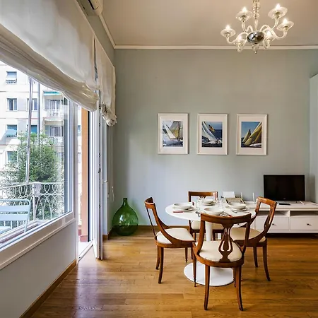 公寓 Light In Albaro By Wonderful Italy