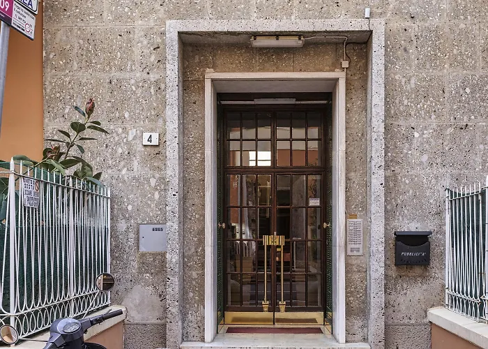 Light In Albaro By Wonderful Italy * Genua